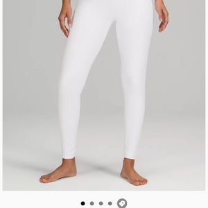 White lululemon wunder under leggings